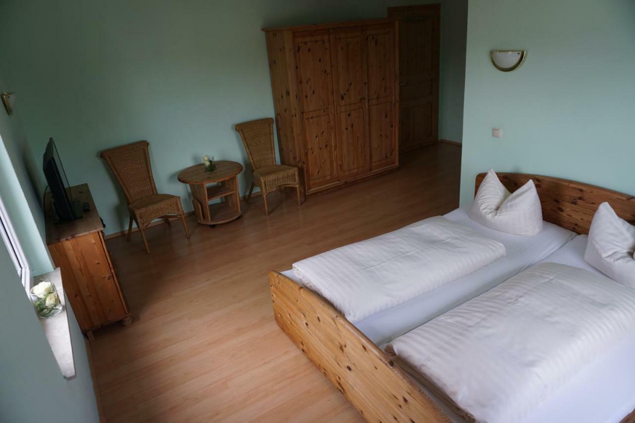 Hotel Am Bahnhof Waren  Eksteriør bilde